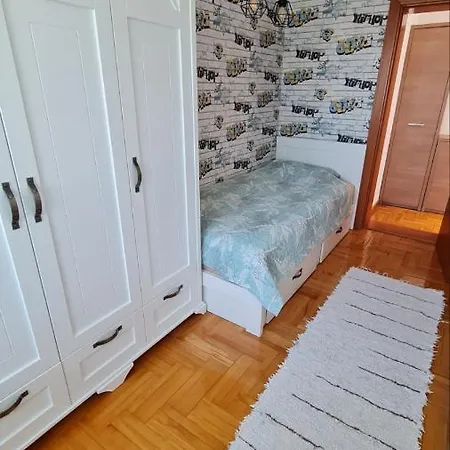 Stan Na Dan S8 Apartment *
